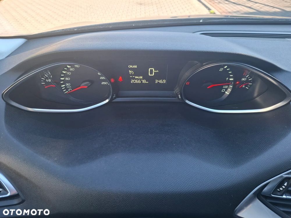 Peugeot 308 1.6 e-HDi Access S&S - 16