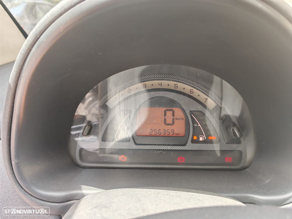 Citroën C2 1.4 HDi SX - 2