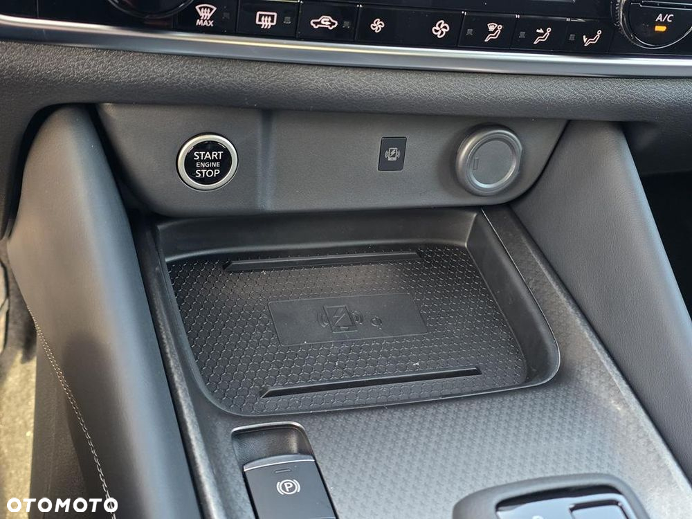 Nissan Qashqai 1.3 DIG-T mHEV N-Connecta Xtronic - 17