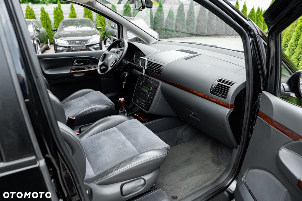 Volkswagen Sharan 2.8 V6 4Motion Highline - 22