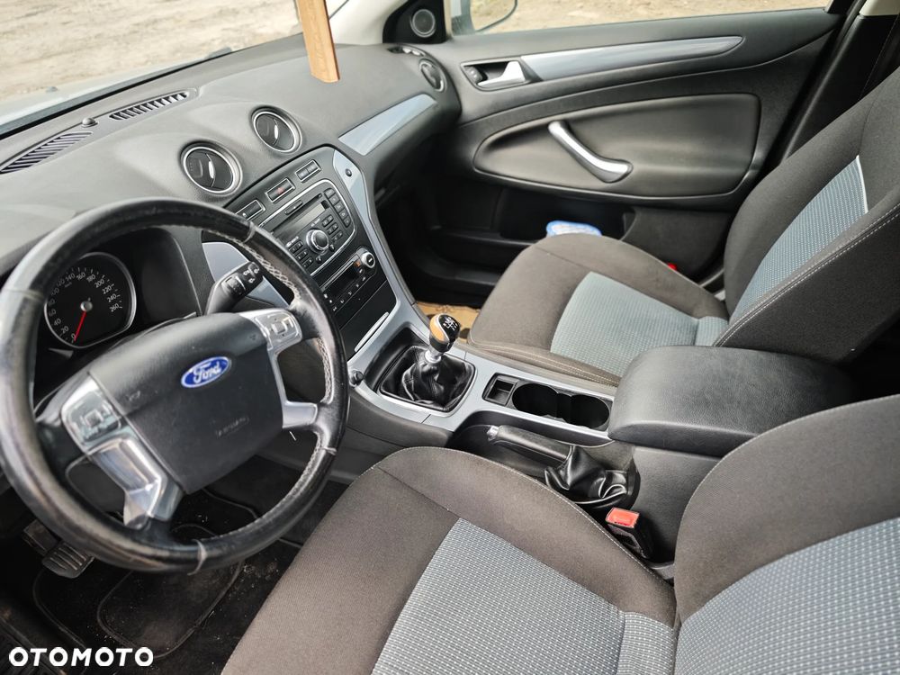 Ford Mondeo 2.0 TDCi Silver X - 12