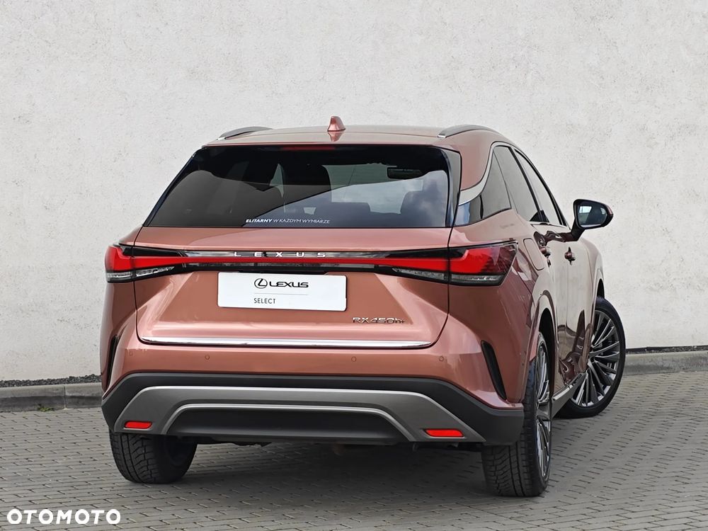 Lexus RX 450h+ Omotenashi - 5