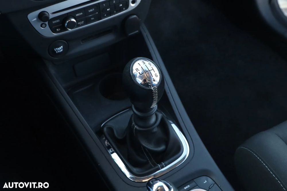 Renault Megane dCi 110 FAP Paris Business - 19