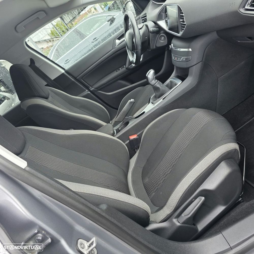 Peugeot 308 1.6 BlueHDi Style - 29