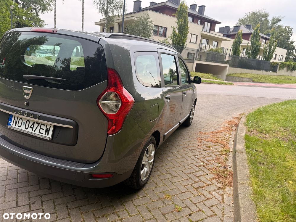 Dacia Lodgy 1.6 SCe Ambiance S&S - 4