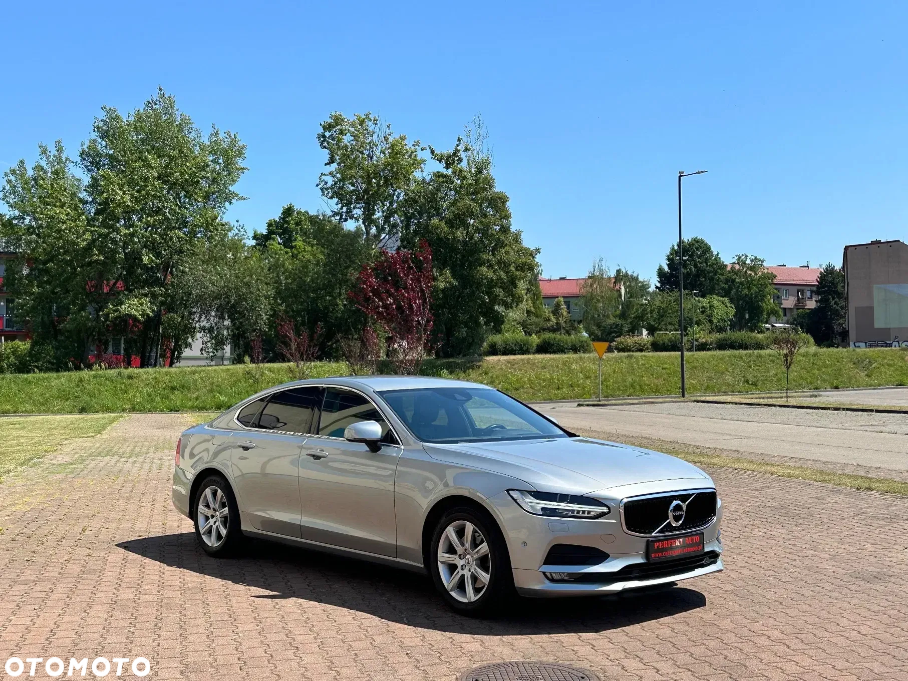 Volvo S90 D4 Geartronic Momentum Pro - 16