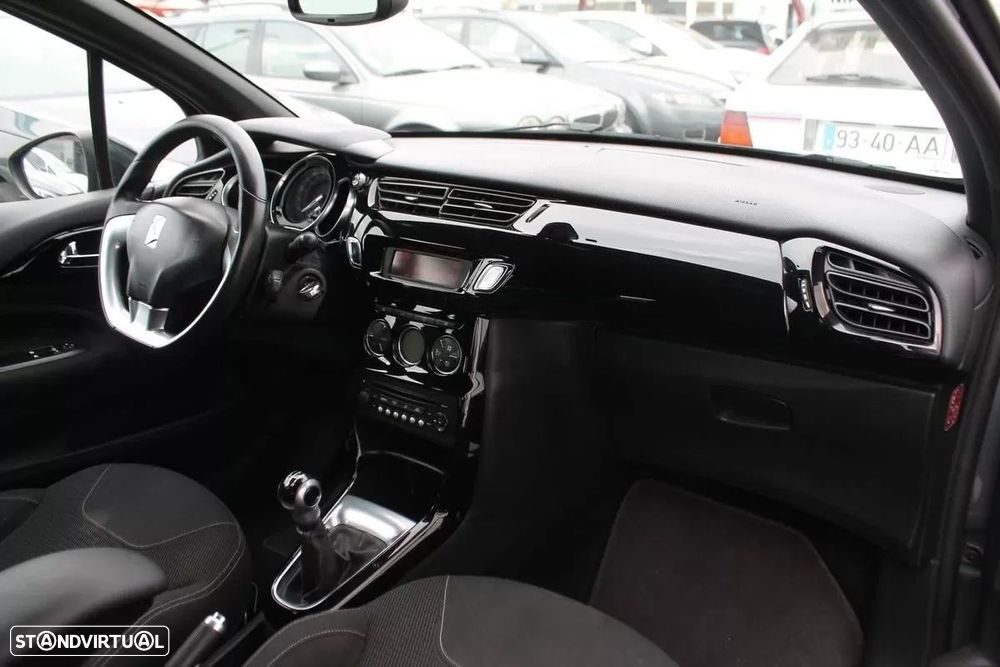 Citroën DS3 1.6 HDi Airdream So Chic - 10