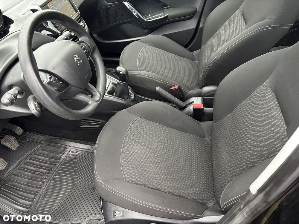 Peugeot 208 1.2 PureTech Allure - 9