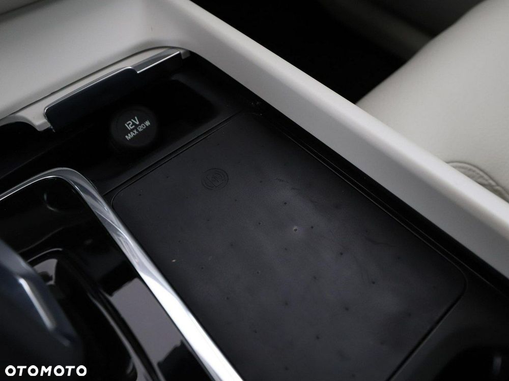 Volvo XC 60 T6 Plug-In Hybrid AWD Inscription Expression - 31