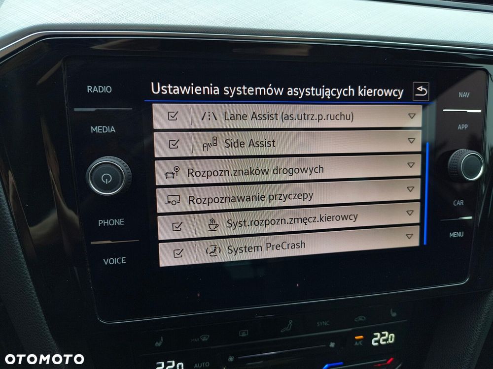 Volkswagen Passat - 33