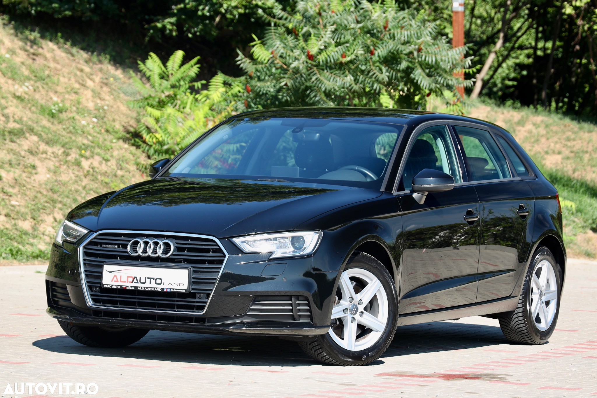 Audi A3 2.0 TDI Sportback (clean diesel) quattro S tronic Attraction - 2