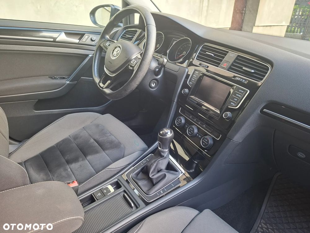 Volkswagen Golf 1.4 TSI BMT Comfortline - 39