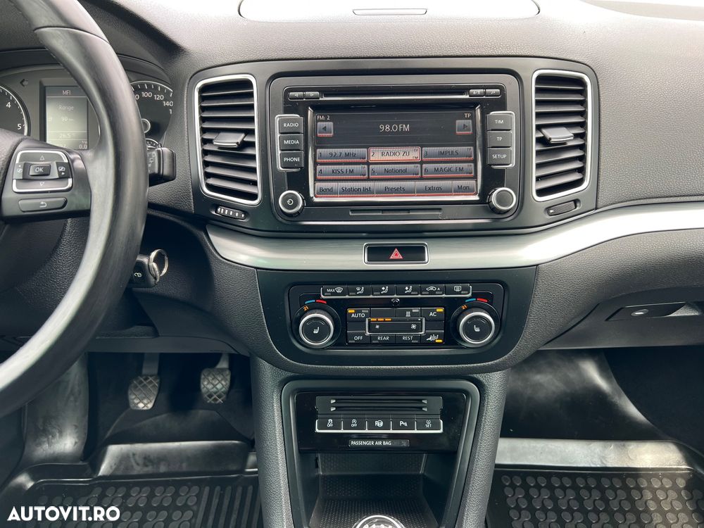 Volkswagen Sharan 2.0 TDI Blue Motion Highline - 12