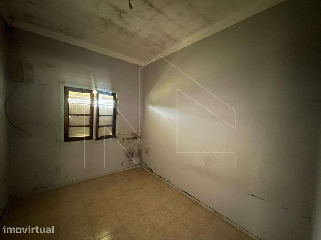 Moradia T3 com Terreno no Centro de Albergaria-a-Velha - Grande imagem: 4/14