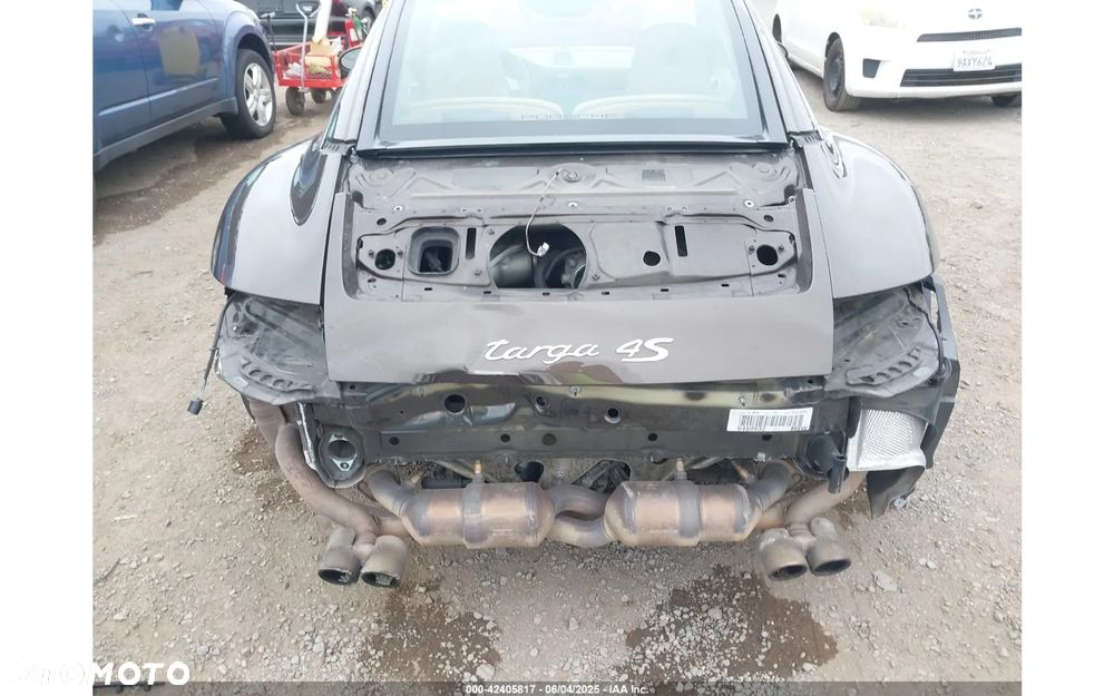 Porsche 911 Targa 4S - 6