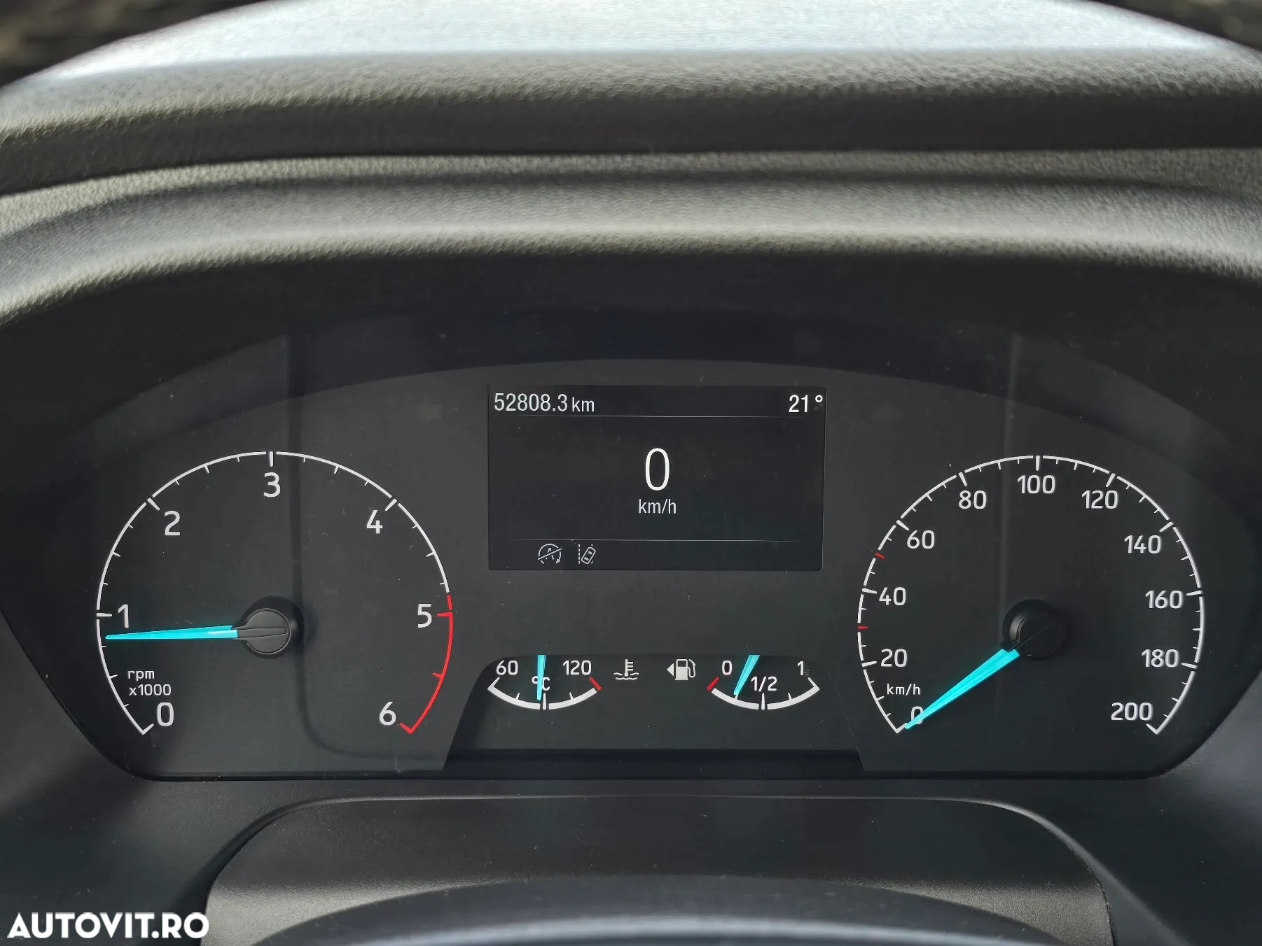 Ford Transit New Custom L1H1 Premium Edition - 17