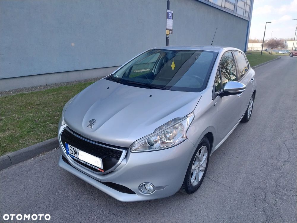 Peugeot 208 1.2 PureTech Allure - 1