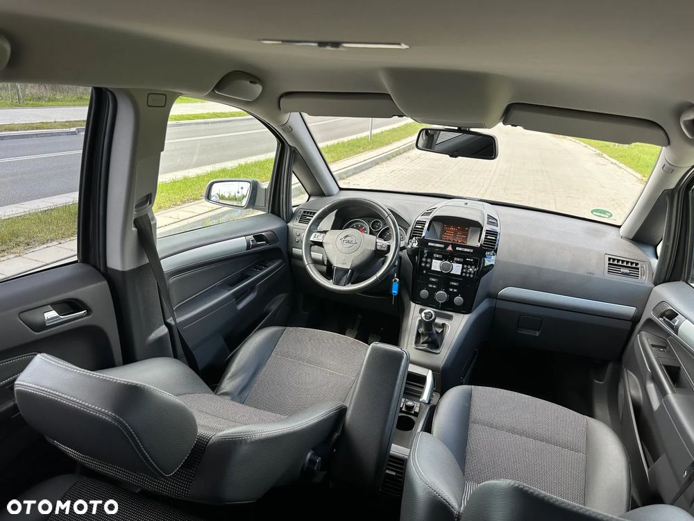 Opel Zafira - 21