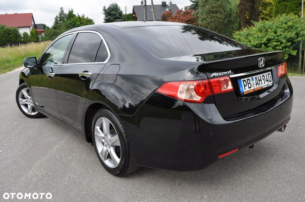 Honda Accord 2.0 Elegance 50 Jahre Edition - 10