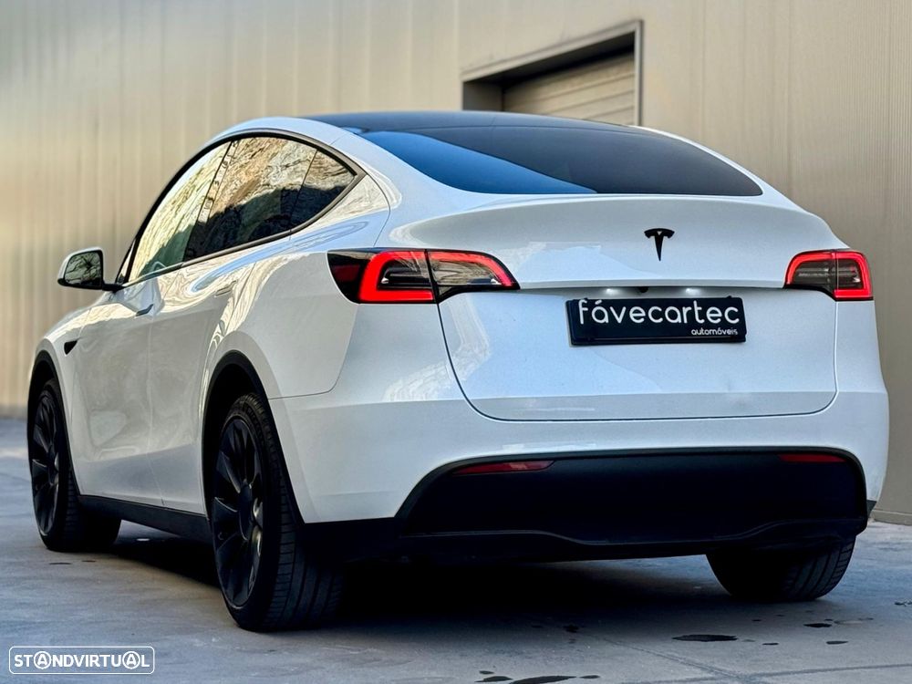 Tesla Model Y Standard - 12