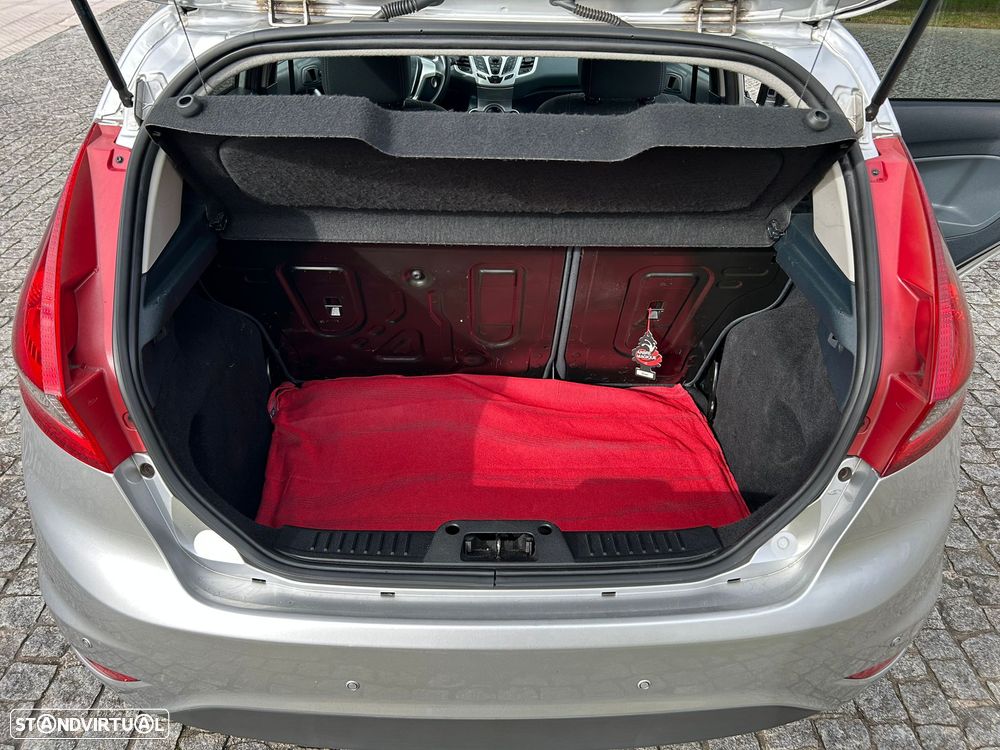 Ford Fiesta 1.4 TDCI Titanium - 10