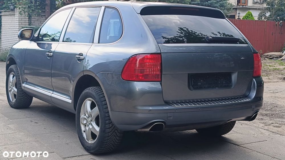 Porsche Cayenne - 9