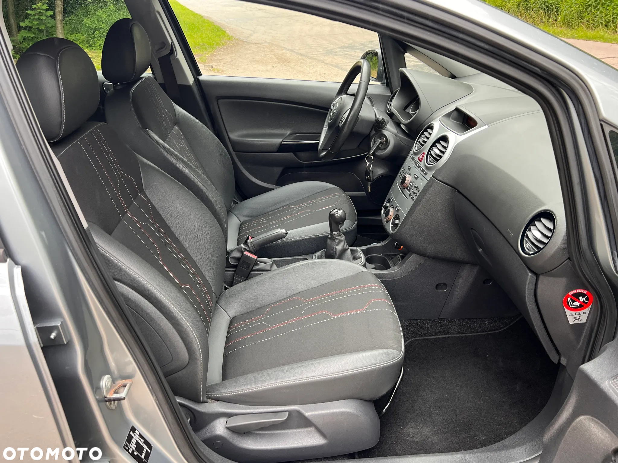 Opel Corsa 1.4 16V Cosmo - 20