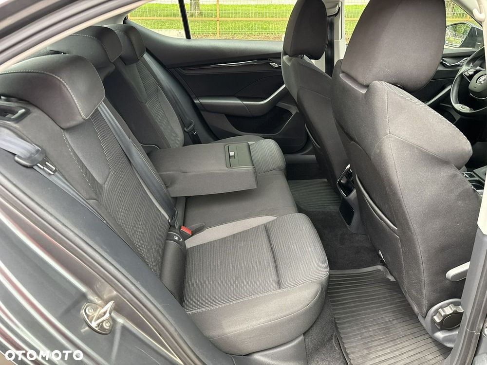 Skoda Octavia 2.0 TDI Ambition - 17
