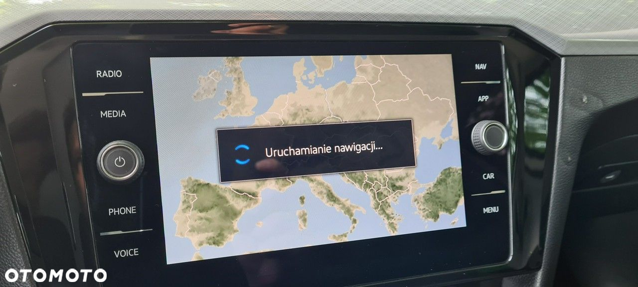 Volkswagen Passat 2.0 TDI Business DSG - 9