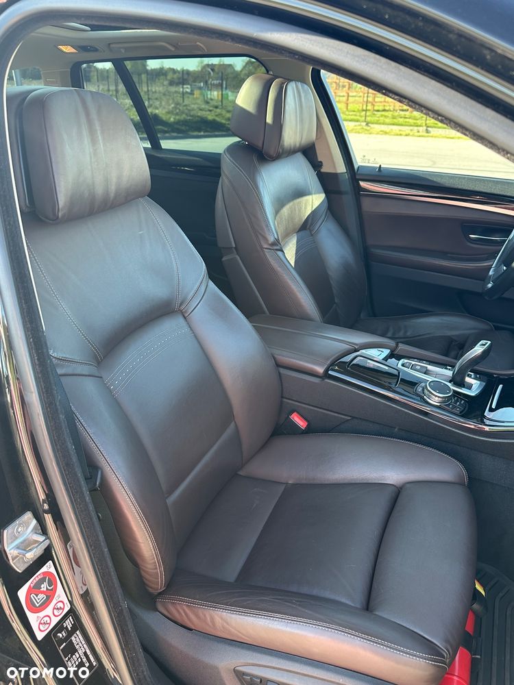 BMW Seria 5 525d xDrive Luxury Line - 18