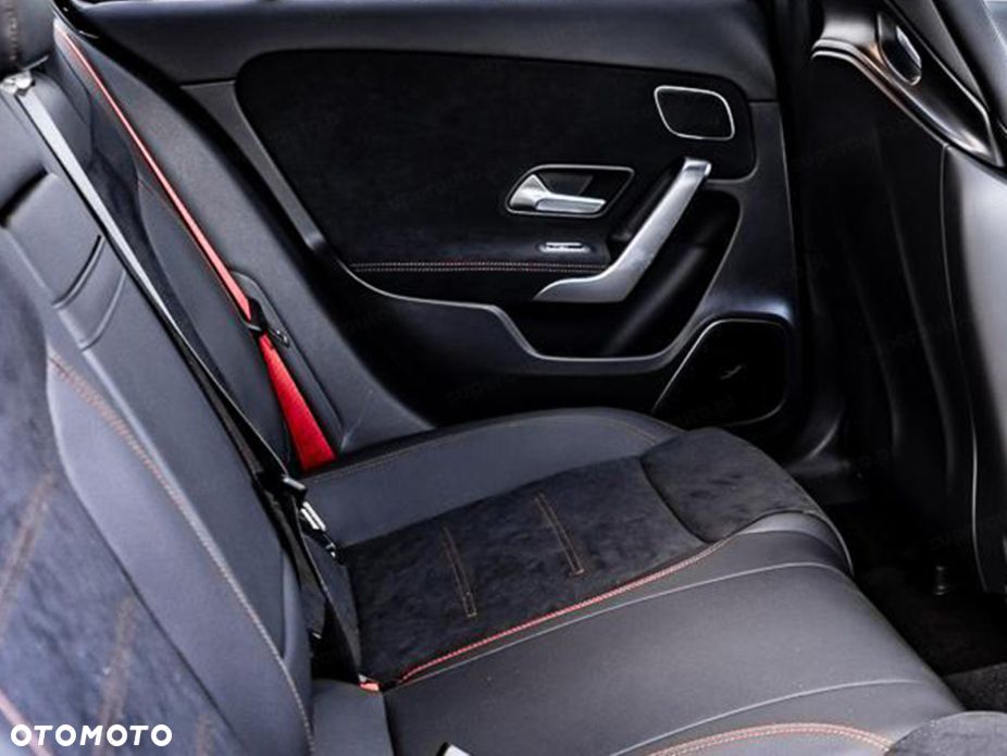 Mercedes-Benz Klasa A 45 S AMG 4-Matic 8G-DCT - 23