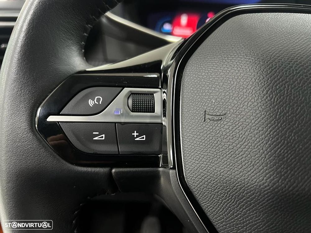 Peugeot 2008 1.2 PureTech Allure - 18