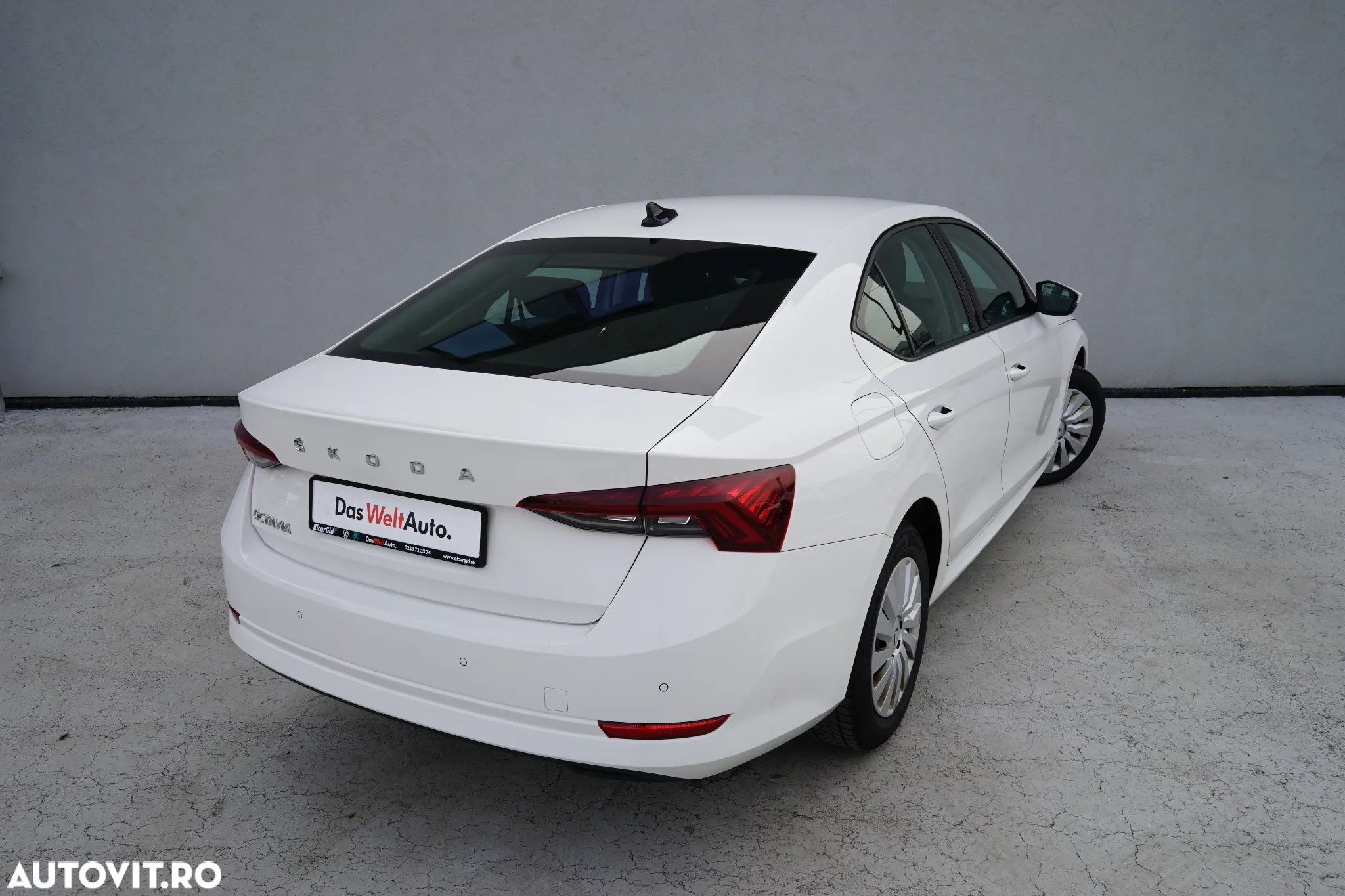 Skoda Octavia 2.0 TDI DSG Ambition - 6