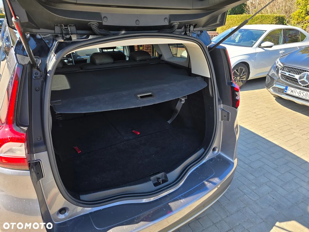 Renault Grand Scenic - 21