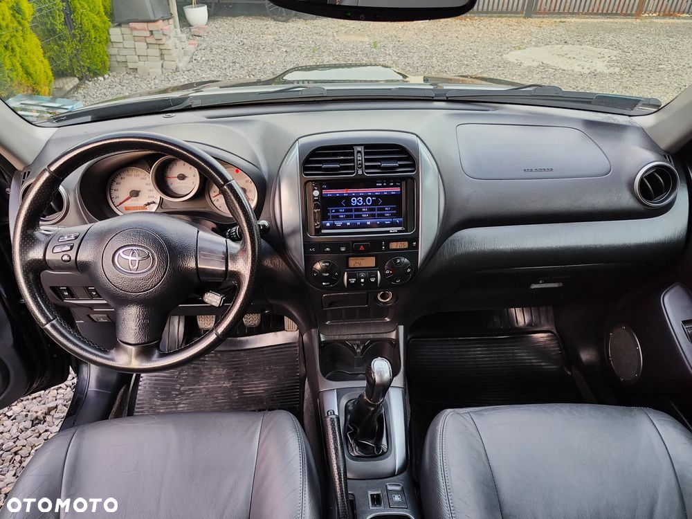 Toyota RAV4 2.0 D-4D 4x4 - 19