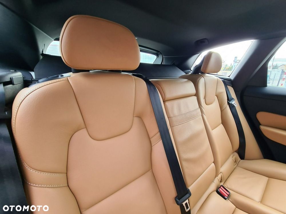 Volvo XC 60 D5 AWD Inscription - 28