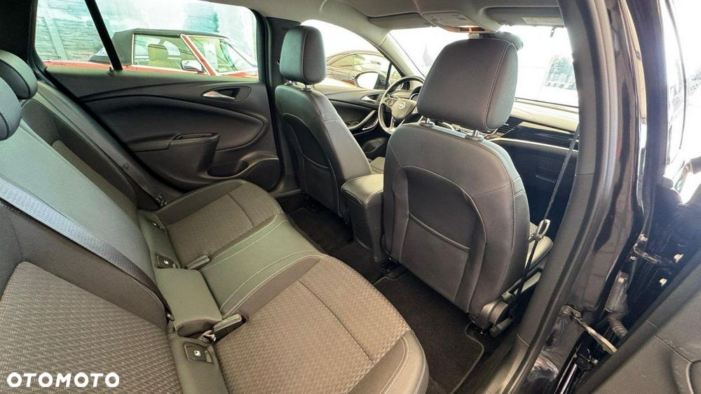 Opel Astra 1.6 D Start/Stop Dynamic - 32