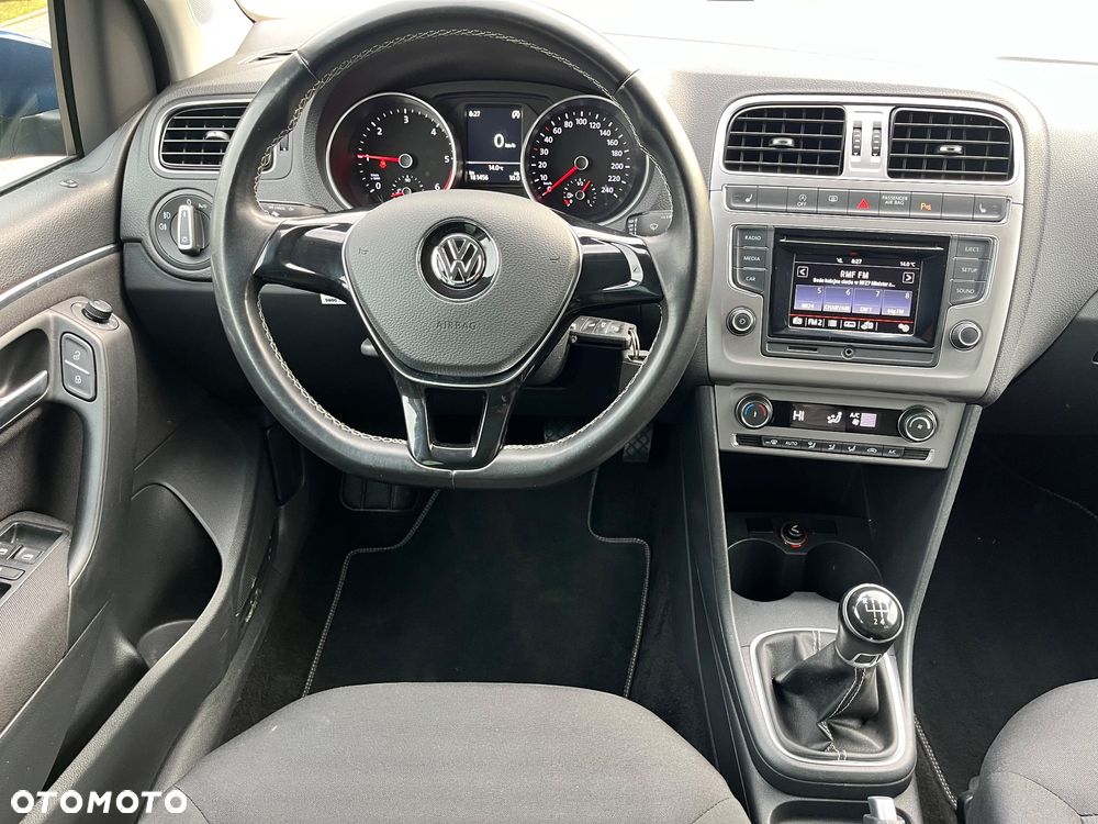 Volkswagen Polo 1.4 TDI Blue Motion Technology Lounge - 21