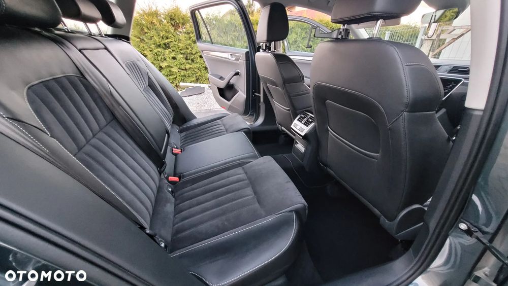 Skoda Superb 2.0 TDI DSG Premium Edition - 9