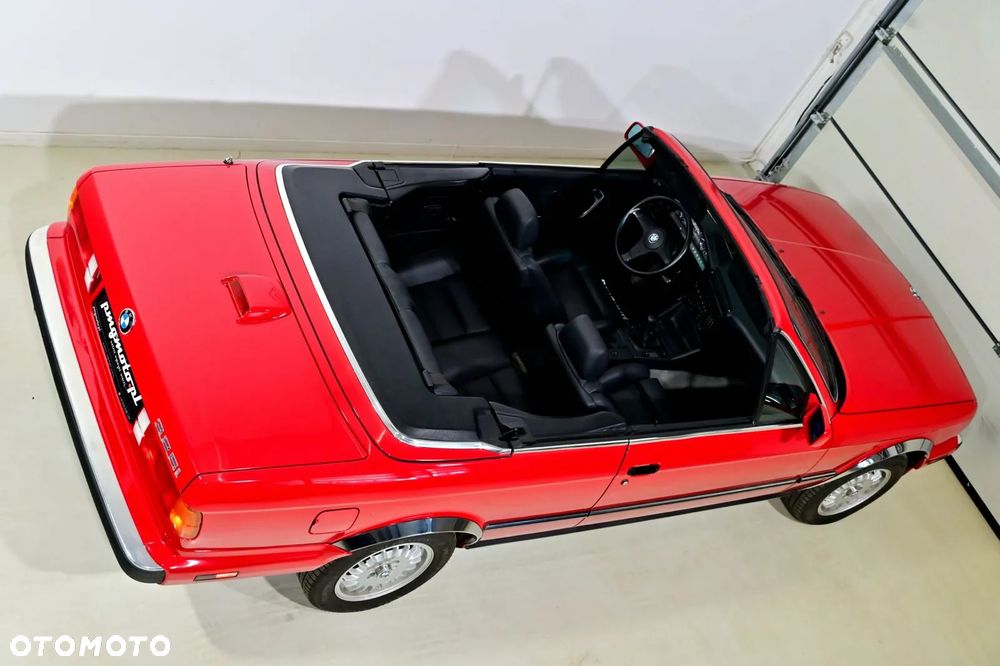 BMW Seria 3 325i - 22