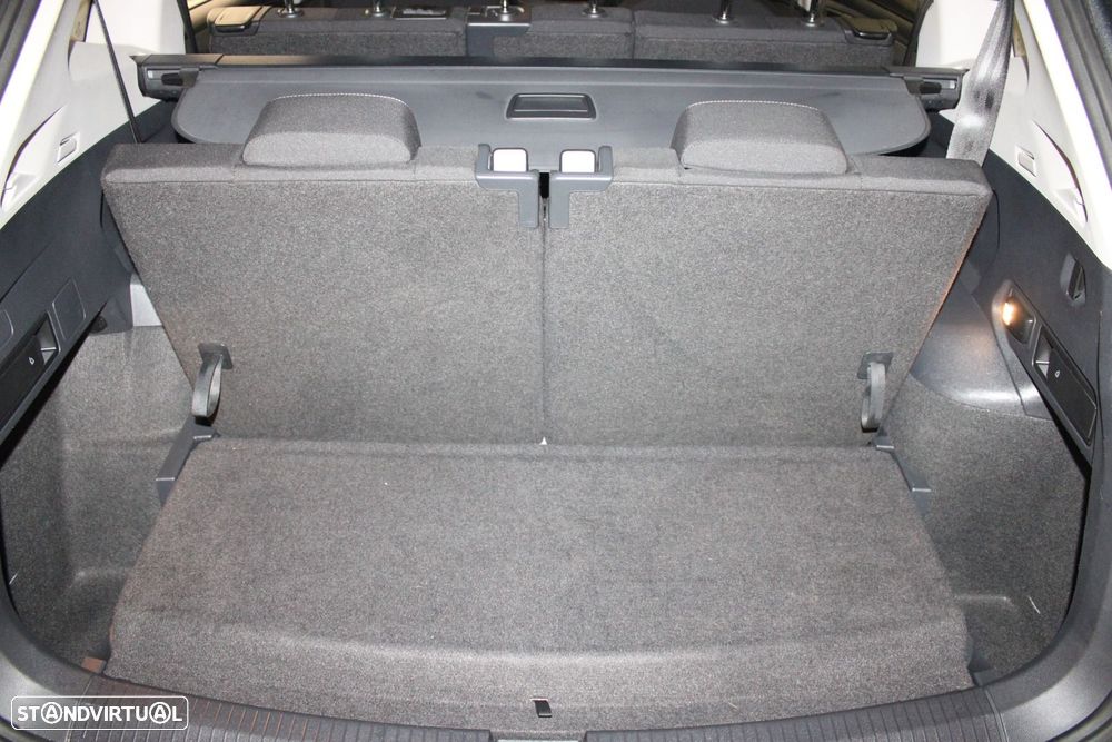 VW Tiguan Allspace 2.0 TDI Confortline DSG - 39