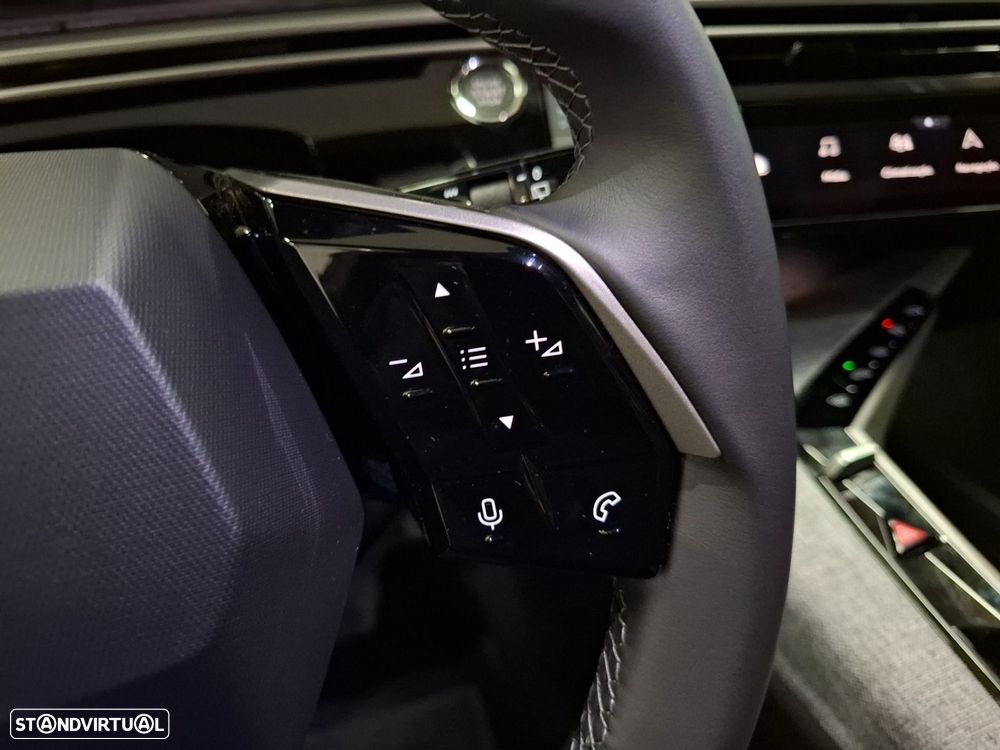 Peugeot 5008 1.2 Hybrid Allure e-DCS6 - 19