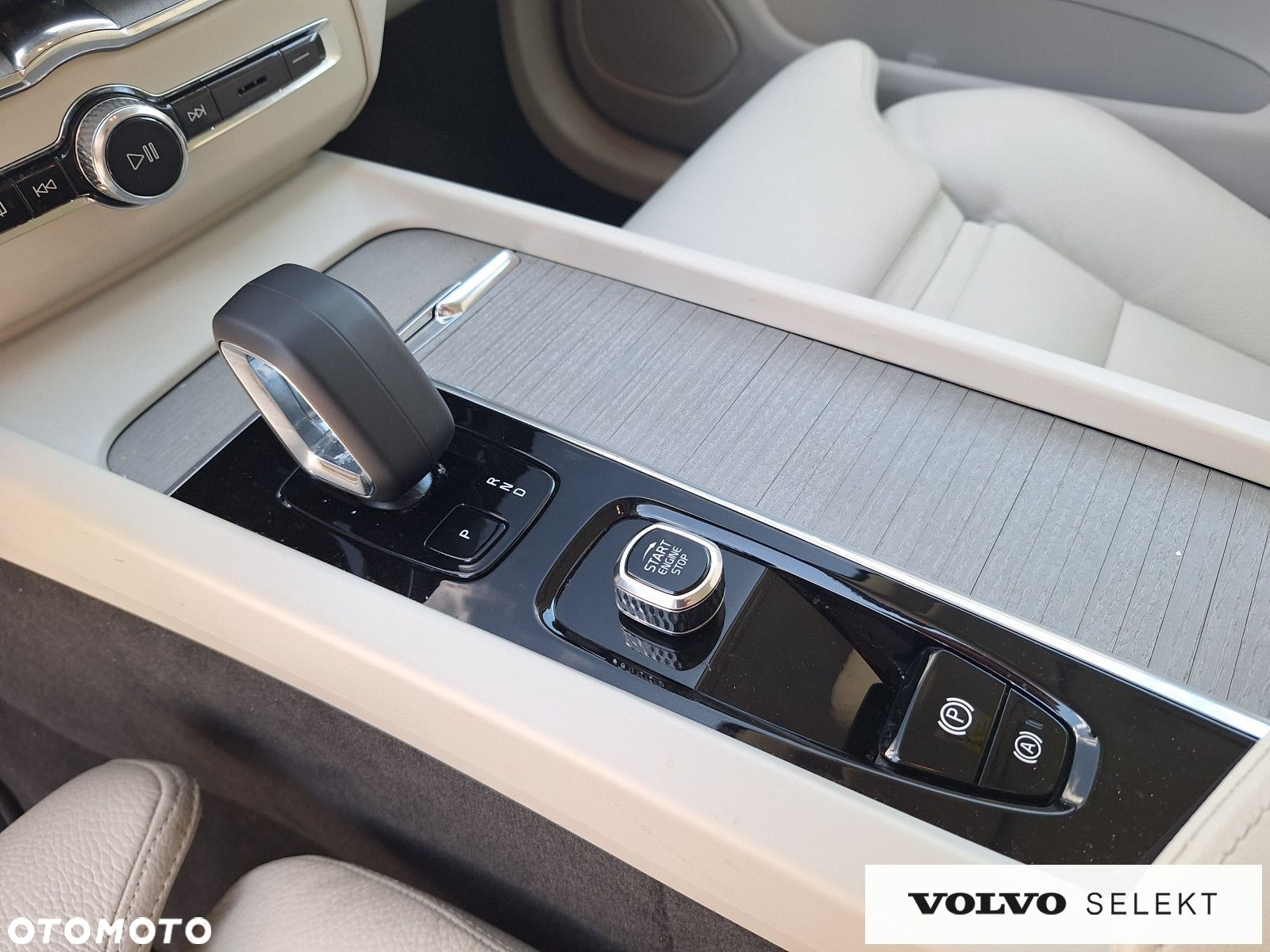 Volvo XC 60 - 25