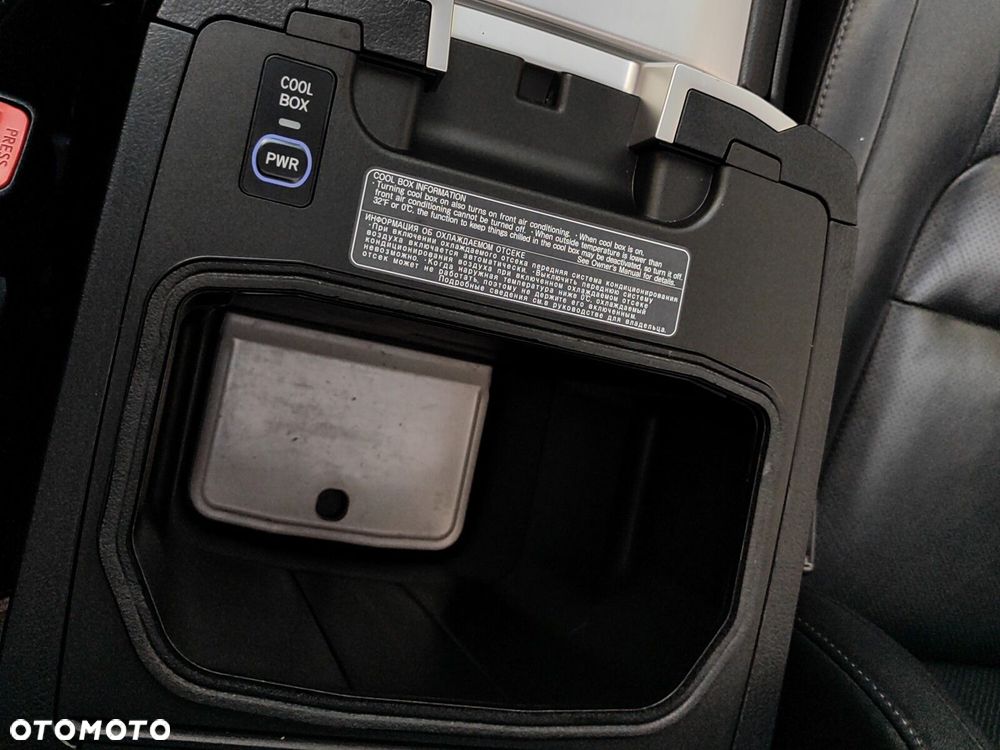 Toyota Land Cruiser - 30