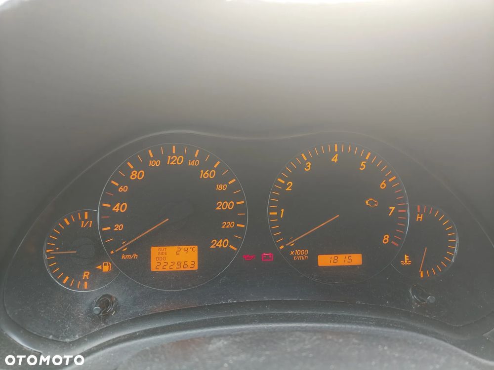 Toyota Avensis 1.8 VVT-i Sol - 4