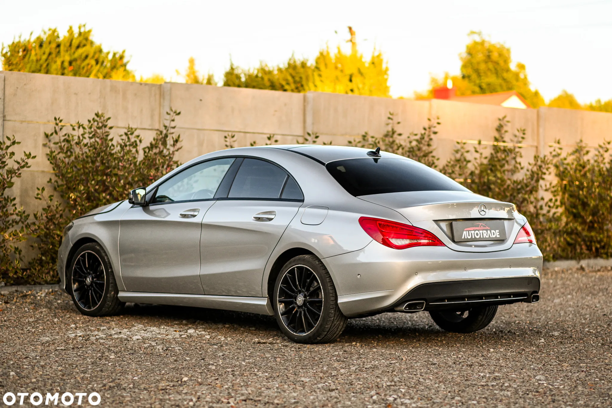 Mercedes-Benz CLA 180 7G-DCT - 16