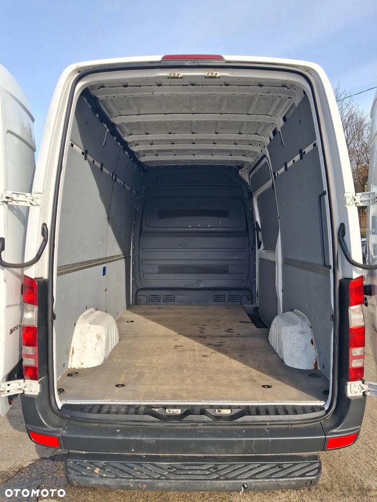 Mercedes-Benz Sprinter - 4