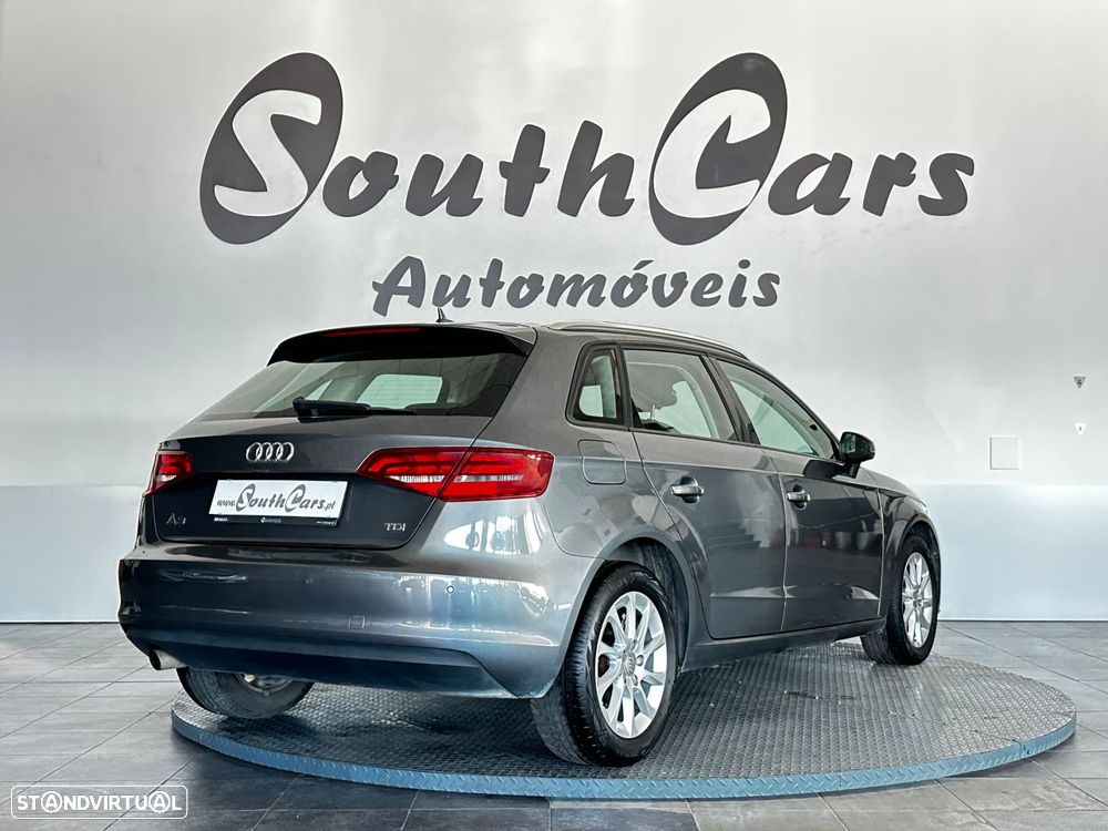 Audi A3 Sportback 1.6 TDI Advance Ultra - 4