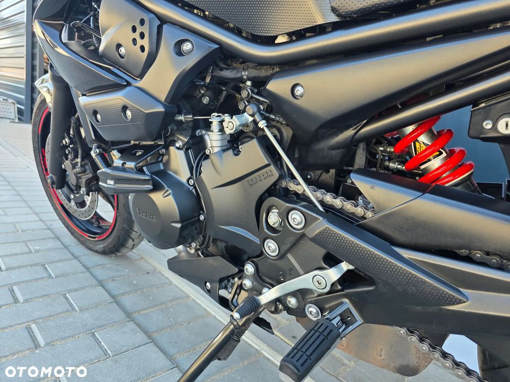 Yamaha XJ - 24