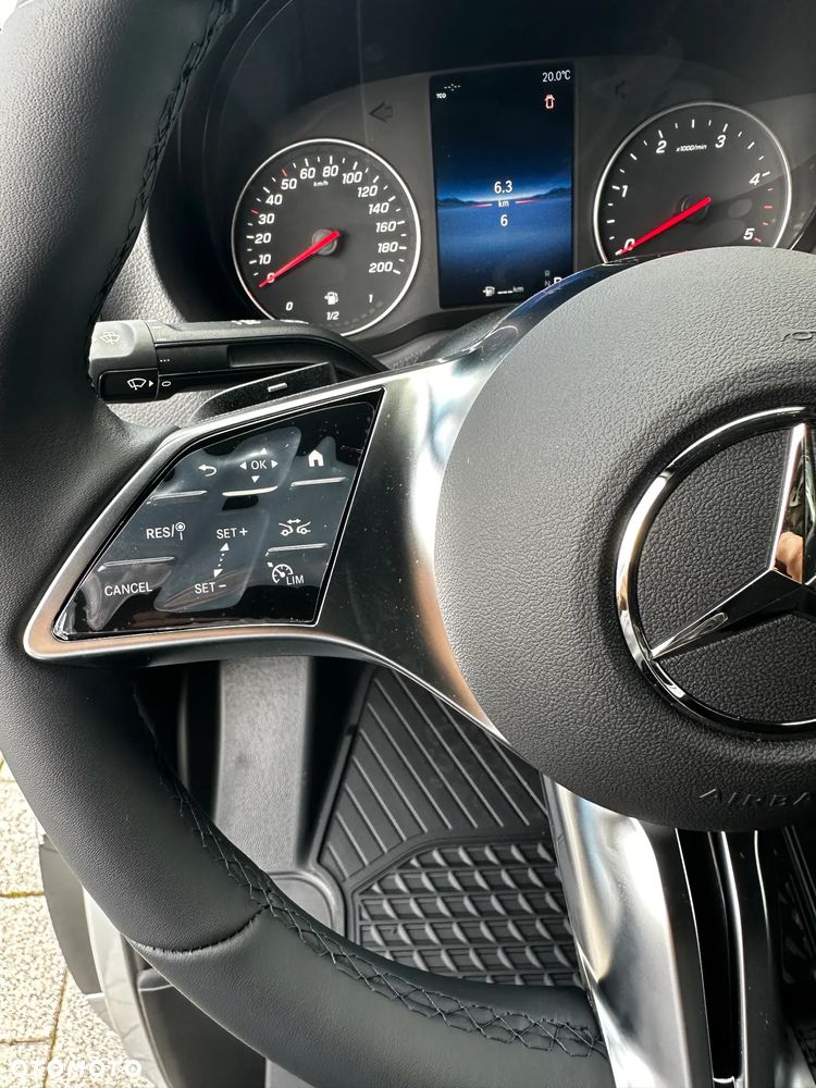 Mercedes-Benz Sprinter - 16